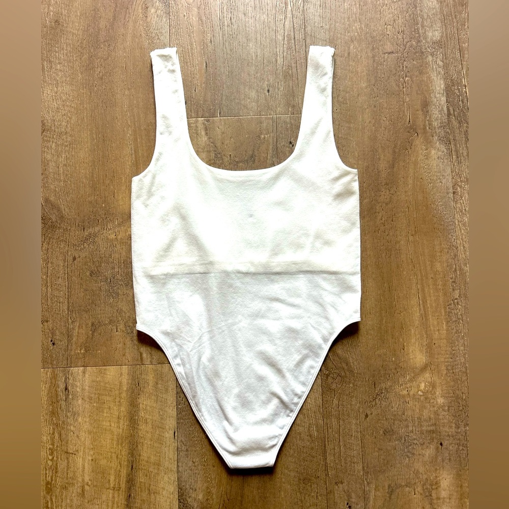 ✨ A New Day- White Tank Top Bodysuit- size Medium ✨